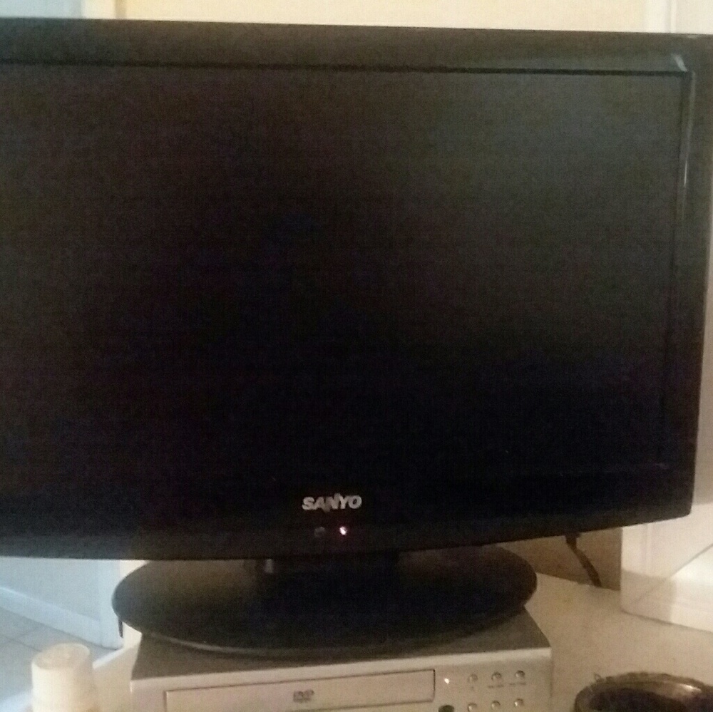 Sanyo flat.sreen 28 inc